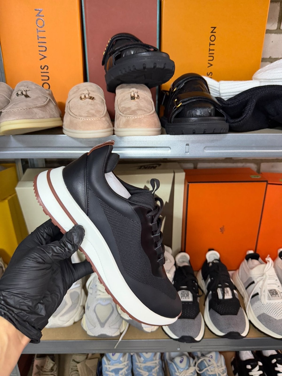 Designer schoenen op voorraad - Incl. doos en toebehoren, Ophalen of Verzenden, Nieuw, Sneakers of Gympen