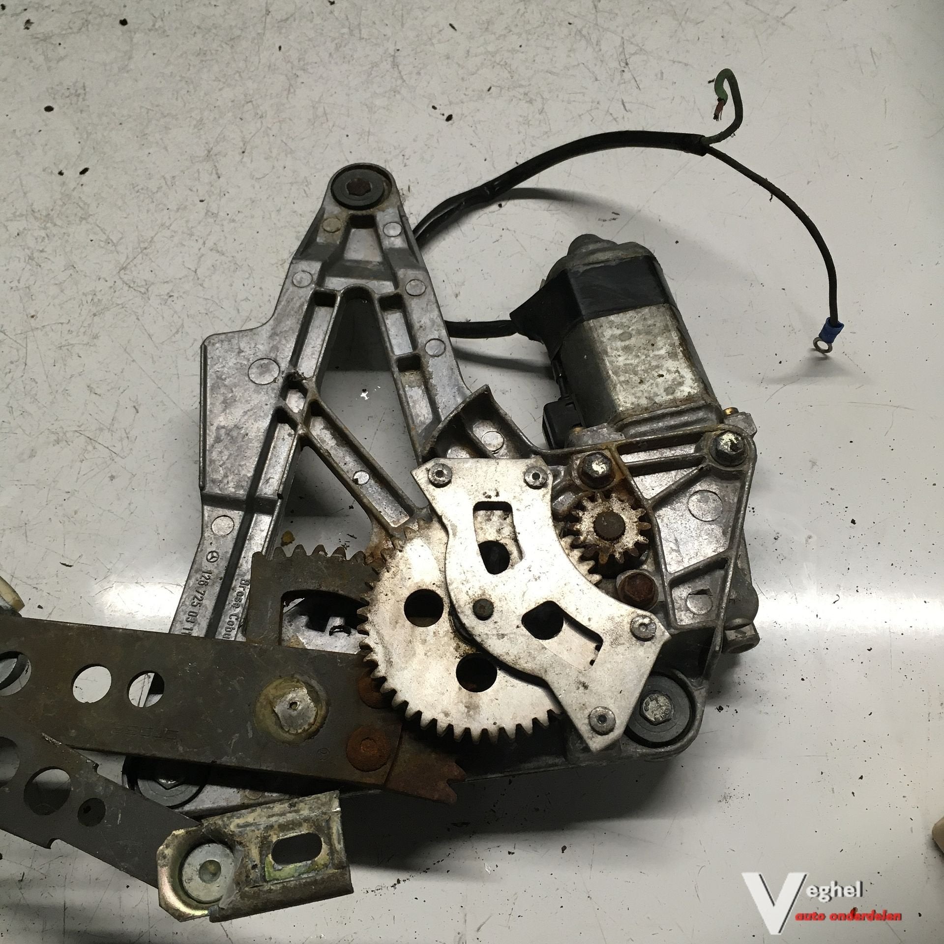 Mercedes W126  Type 1  Elektr Raammechanisme Linksvoor, Auto-onderdelen, Ruiten en Toebehoren, Gebruikt, -, -, Ophalen of Verzenden