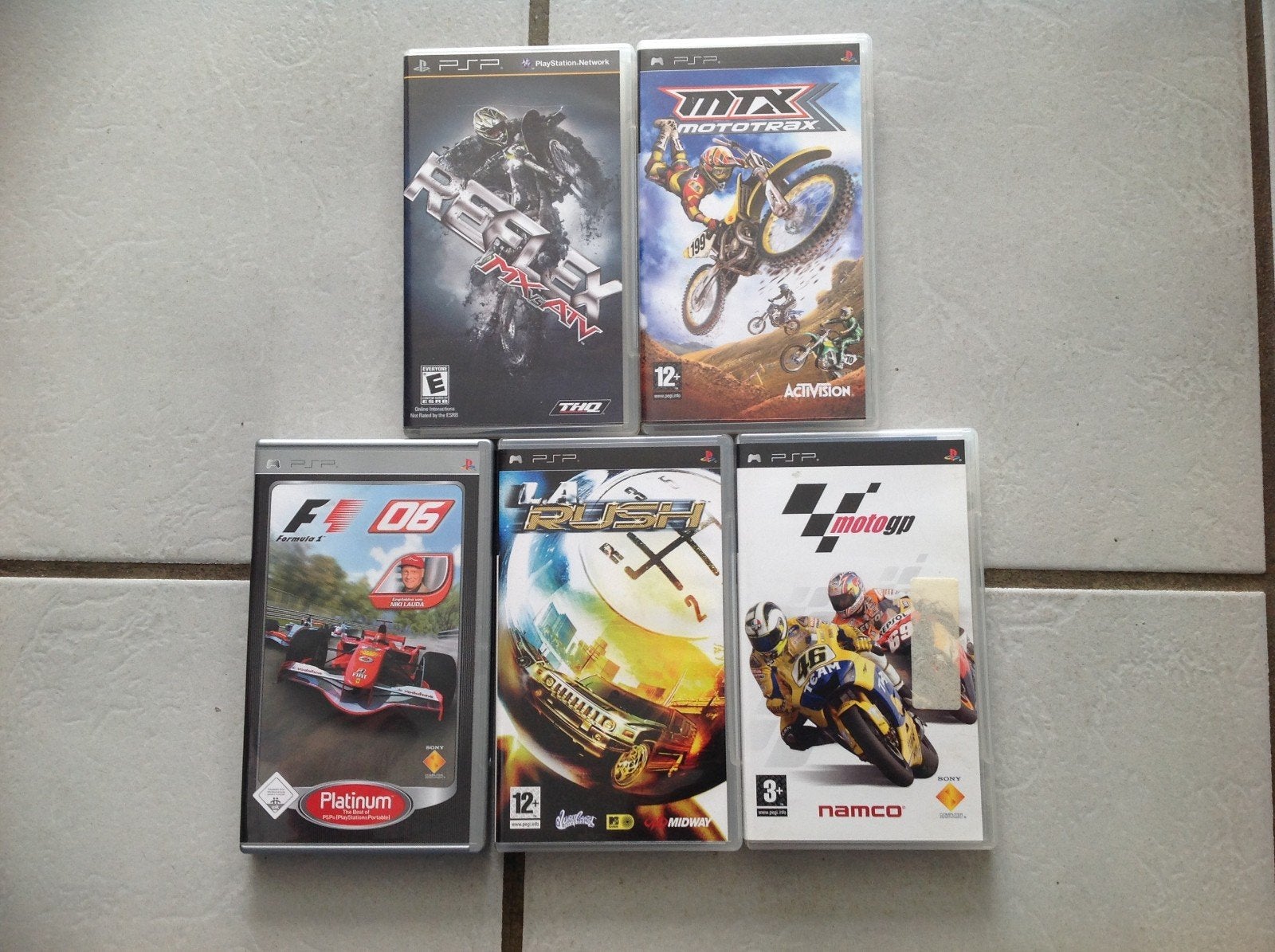 Psp spellen
5 stuks
Als nieuw, 1 speler, Ophalen of Verzenden, Zo goed als nieuw, Vanaf 3 jaar