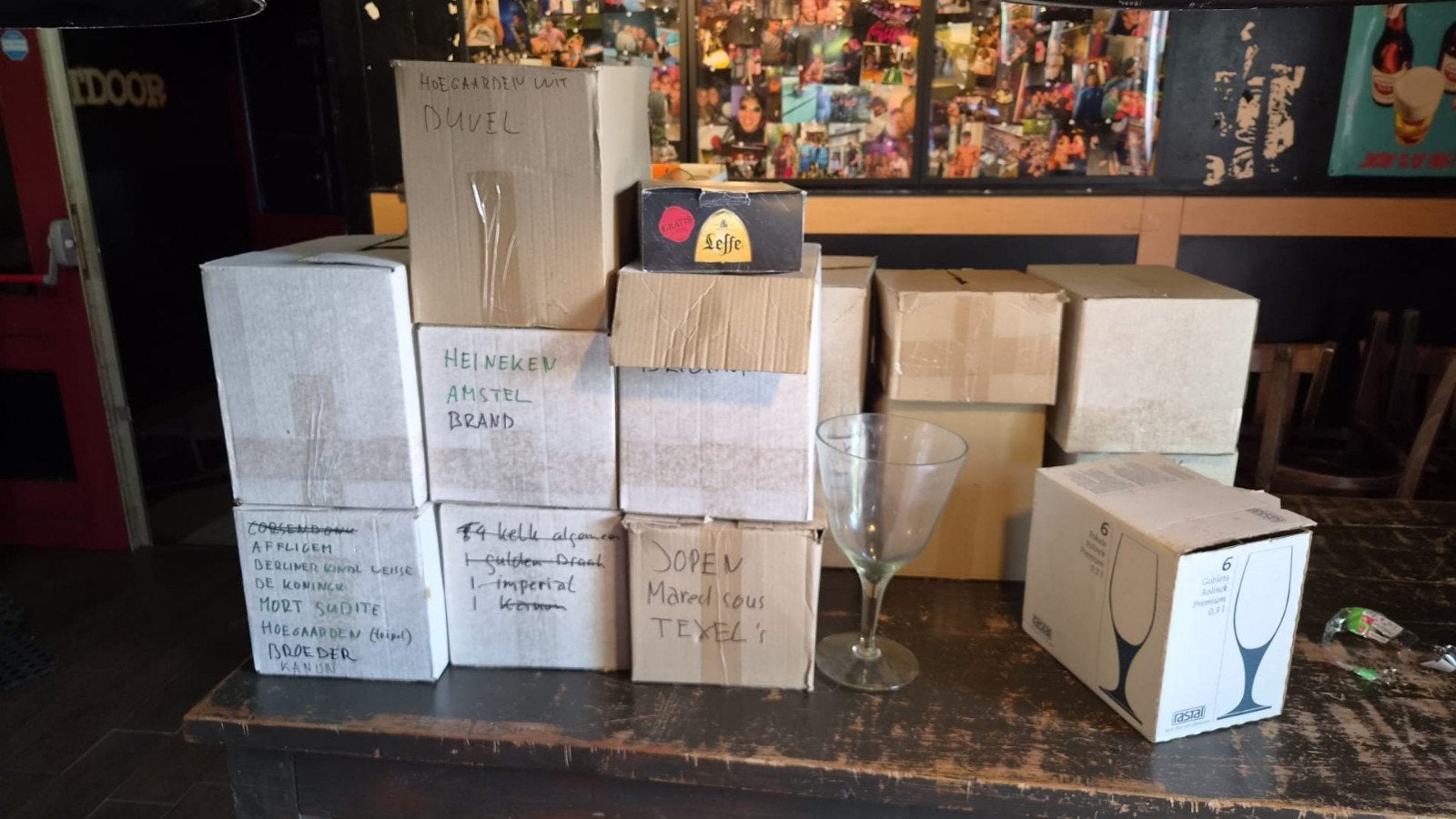 Grote collectie speciaalbier glazen, Ophalen of Verzenden, Zo goed als nieuw, Meerkleurig, Glas