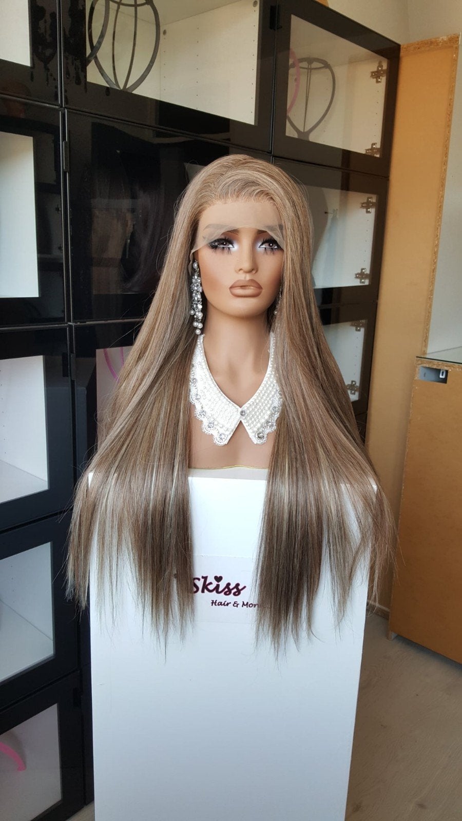 Luxe Lace Pruik: Gemêleerd bruin - Stijl - Plukjes - 75cm, Sieraden, Tassen en Uiterlijk, Uiterlijk | Haarverzorging, Nieuw, Pruik of Haarverlenging