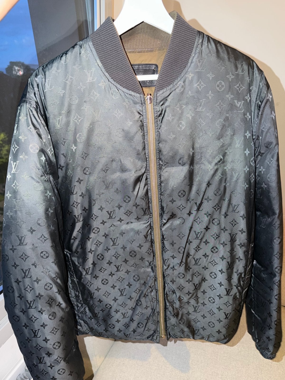 Louis Vuitton Monogram Bomberjack - Zeer Goede Staat, Ophalen of Verzenden, Zo goed als nieuw, Maat 52/54 (L), Zwart
