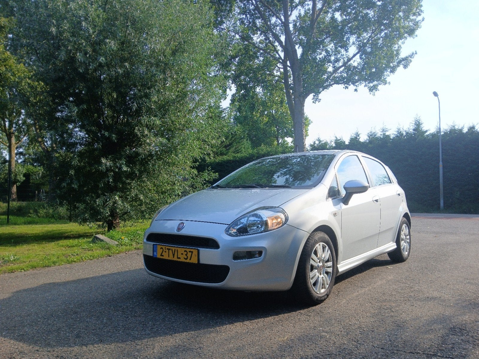 Fiat Punto 0.9 Twinair 74KW 5DR 2014 Grijs, Voorwielaandrijving, Stof, Start-stop-systeem, 100 pk