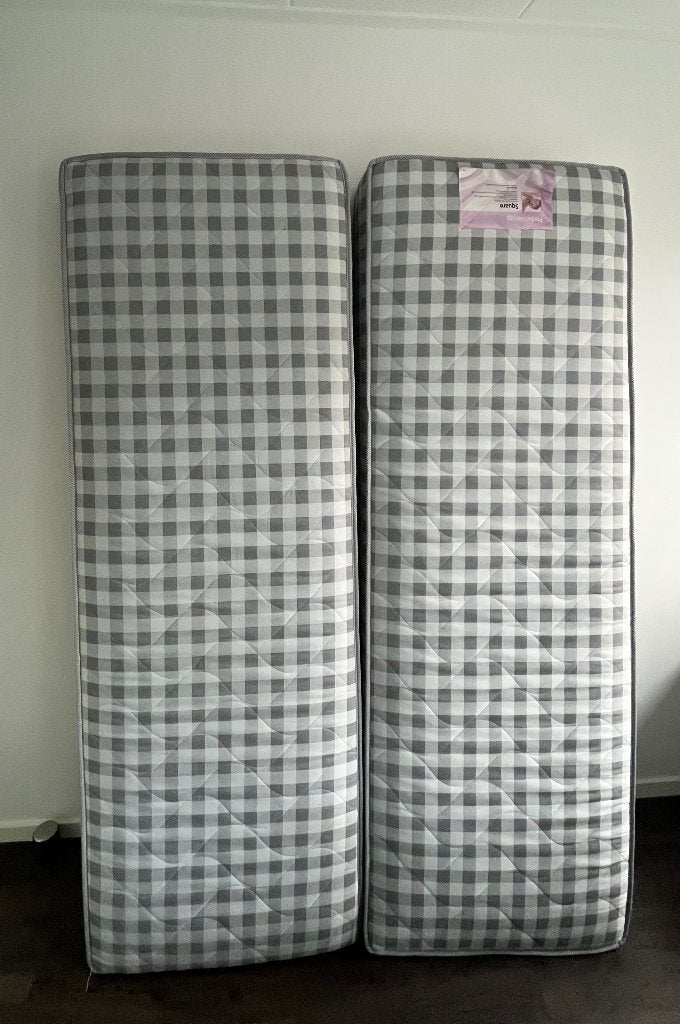 2x matras 70cm voor bed van 1m40, Ophalen, Gebruikt, 200 cm, Stof