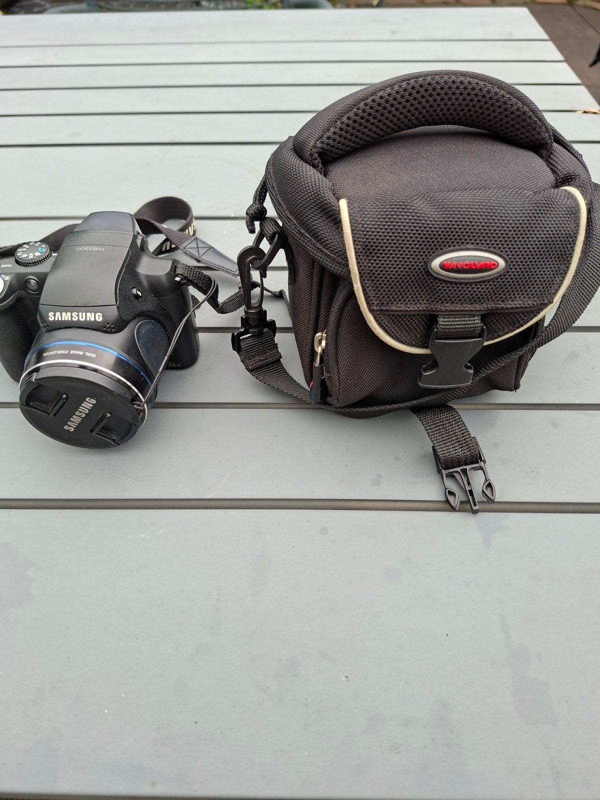 Samsung WB5500 Bridgecamera met 26x optische zoom, Ingebouwde flitser, Gebruikt, Cameratas, Ophalen of Verzenden