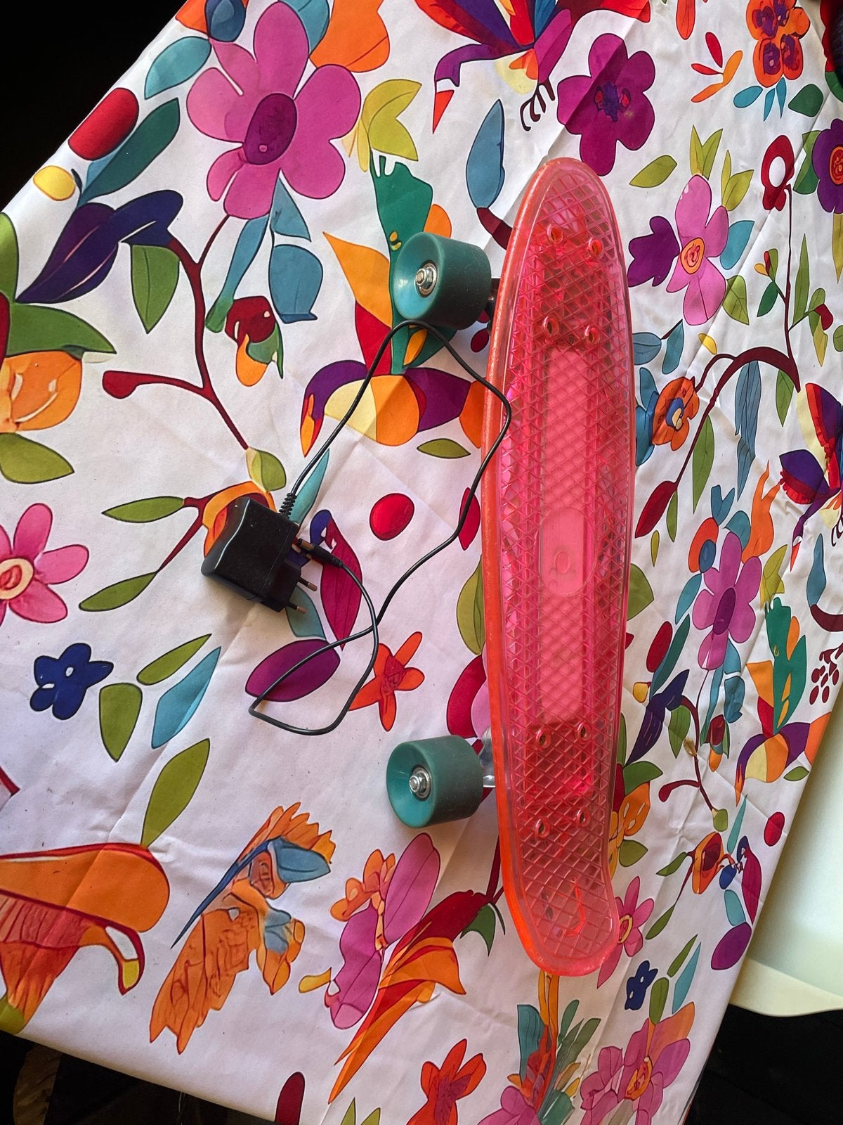 Transparant roze skateboard met LED-verlichting, Ophalen, Gebruikt, Skateboard