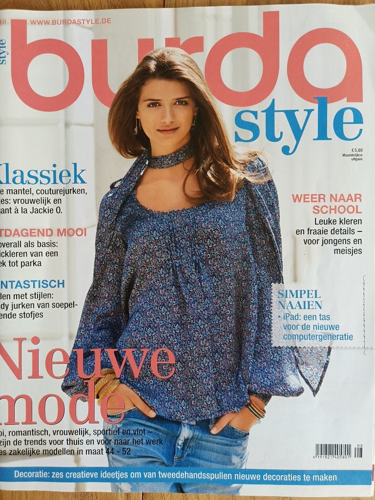 Burda Style augustus 2010 Jackie O mode patronen, Overige typen, Vrouw, Zo goed als nieuw, Burda