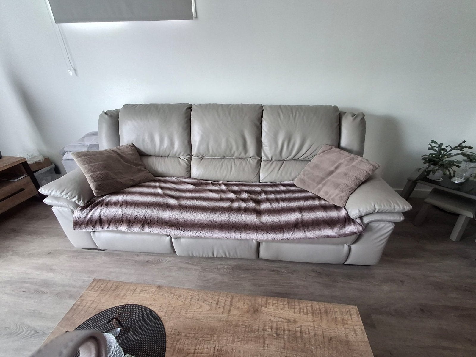 Beige Leren bankstel met relaxfunctie - 3-zits en 2-zits, Ophalen, Gebruikt, Driepersoons, Rechte bank