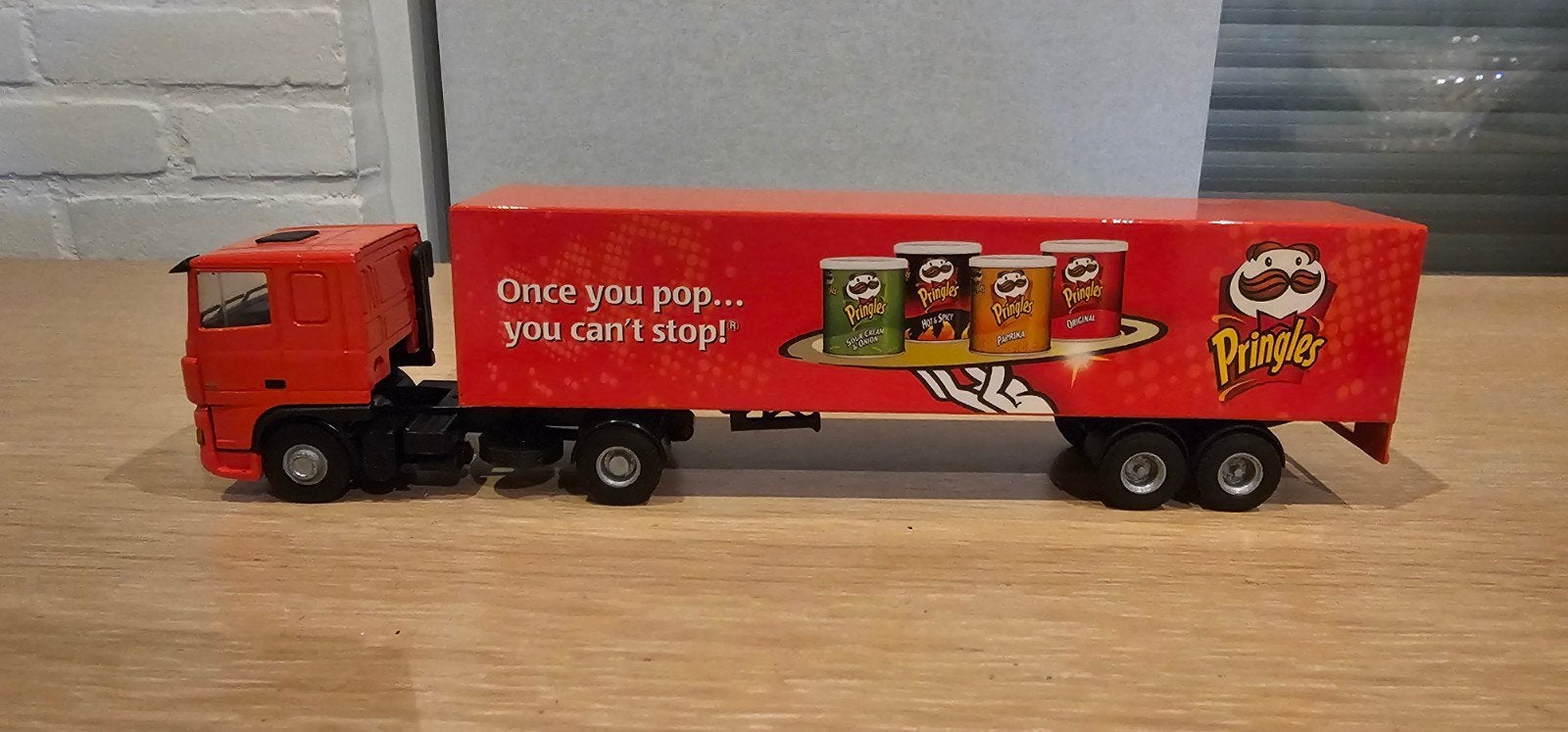 TE KOOP MOOIE LIONTOYS DAF 95 XF PRINGLES SCHAAL1:50

SCHAAL, Ophalen of Verzenden, Zo goed als nieuw, Bus of Vrachtwagen, Lion Toys