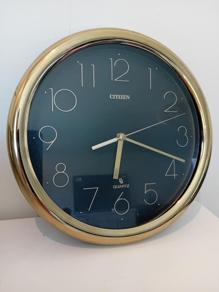 Vintage Citizen Quartz Wandklok - Goudkleurig, Antiek en Kunst, Antiek | Klokken, Ophalen of Verzenden
