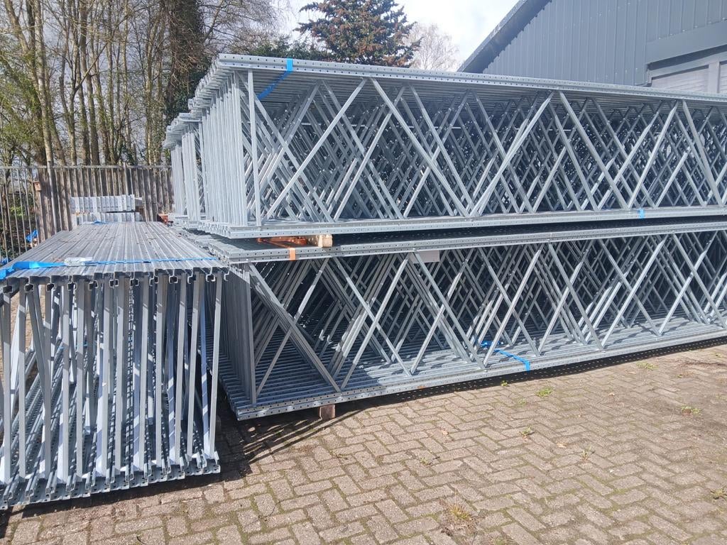 Dexion gebruikte verzinkte palletstelling., Ophalen