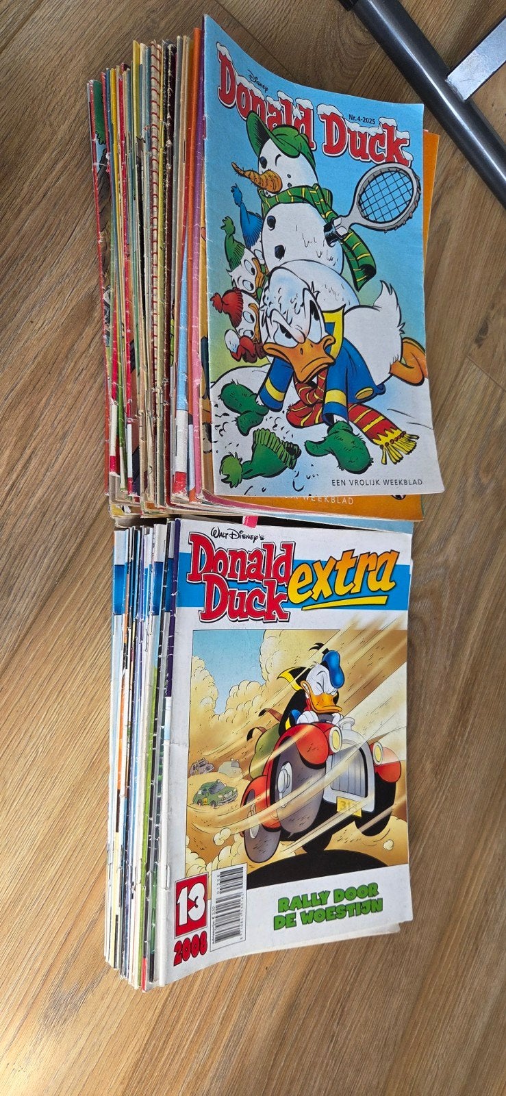 Donald Duck en Donald Duck Extra's, Meerdere stripboeken, Ophalen of Verzenden, Gelezen