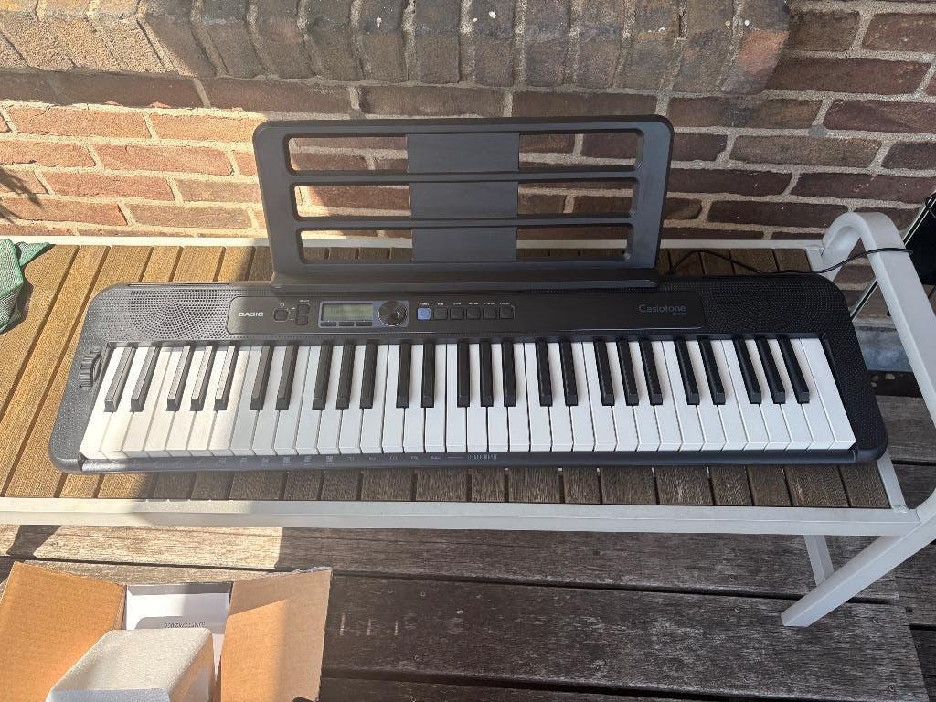 Casio CT-S300 Casiotone Keyboard - Perfecte staat, Muziek en Instrumenten, Keyboards, Casio, 61 toetsen, Midi-aansluiting, Ophalen of Verzenden