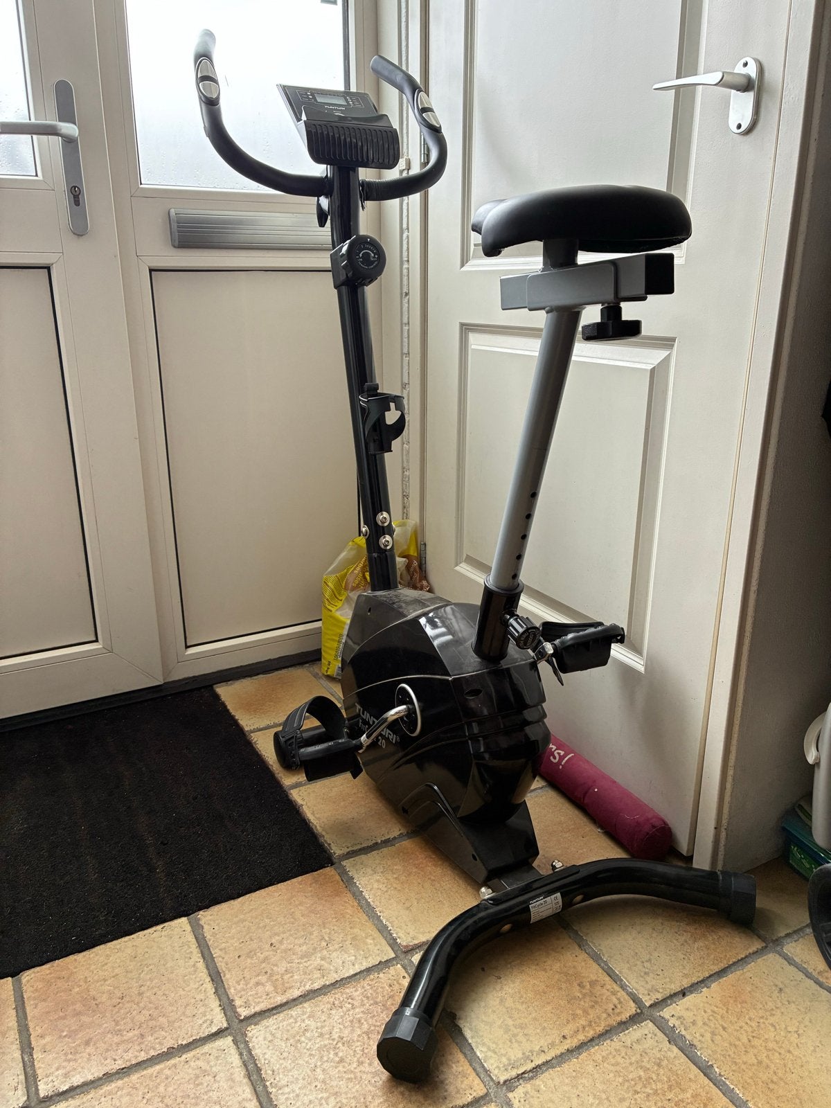 Tunturi Hometrainer - Zo goed als nieuw, Ophalen, Zo goed als nieuw, Metaal, Benen
