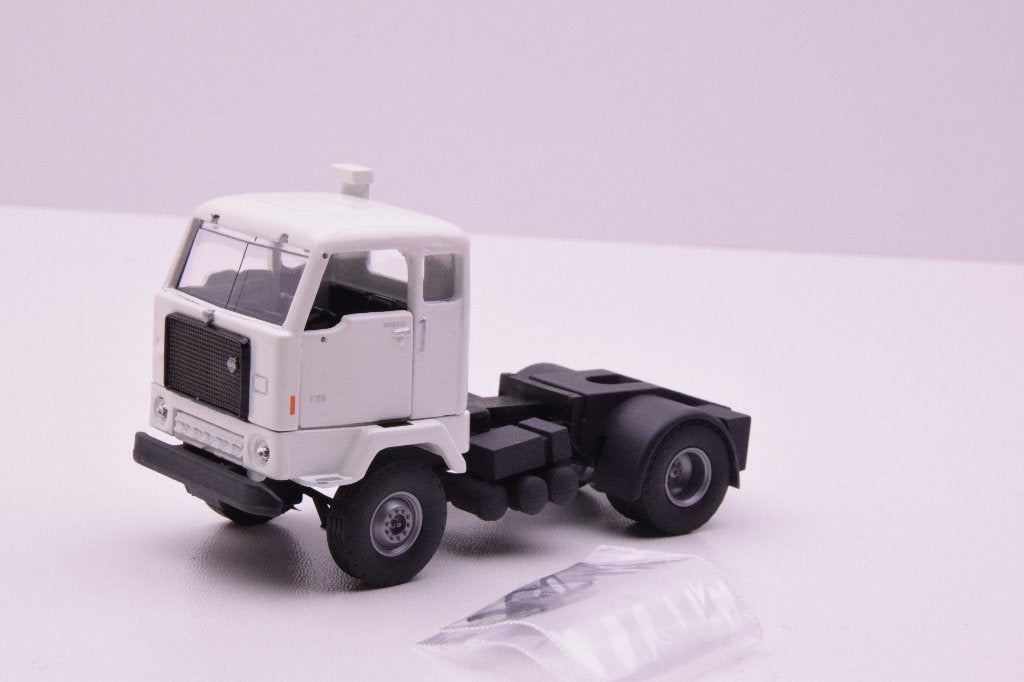 Volvo F88 White Line  ''  Tekno '', Ophalen of Verzenden, Zo goed als nieuw, Bus of Vrachtwagen, Tekno