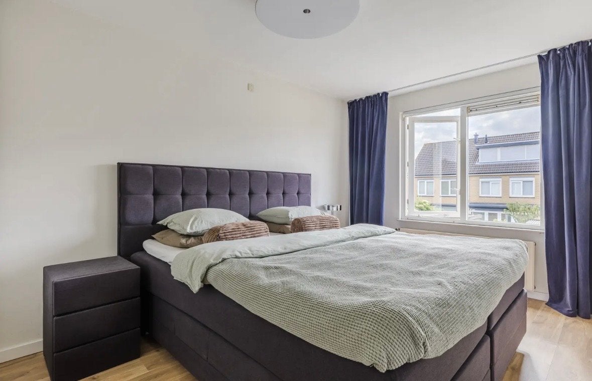 Swiss Sense Boxspring Home 405 Elektrisch 200x220 +Nachtkast, Huis en Inrichting, Slaapkamer | Bedden, Ophalen, Verstelbaar, Zwart