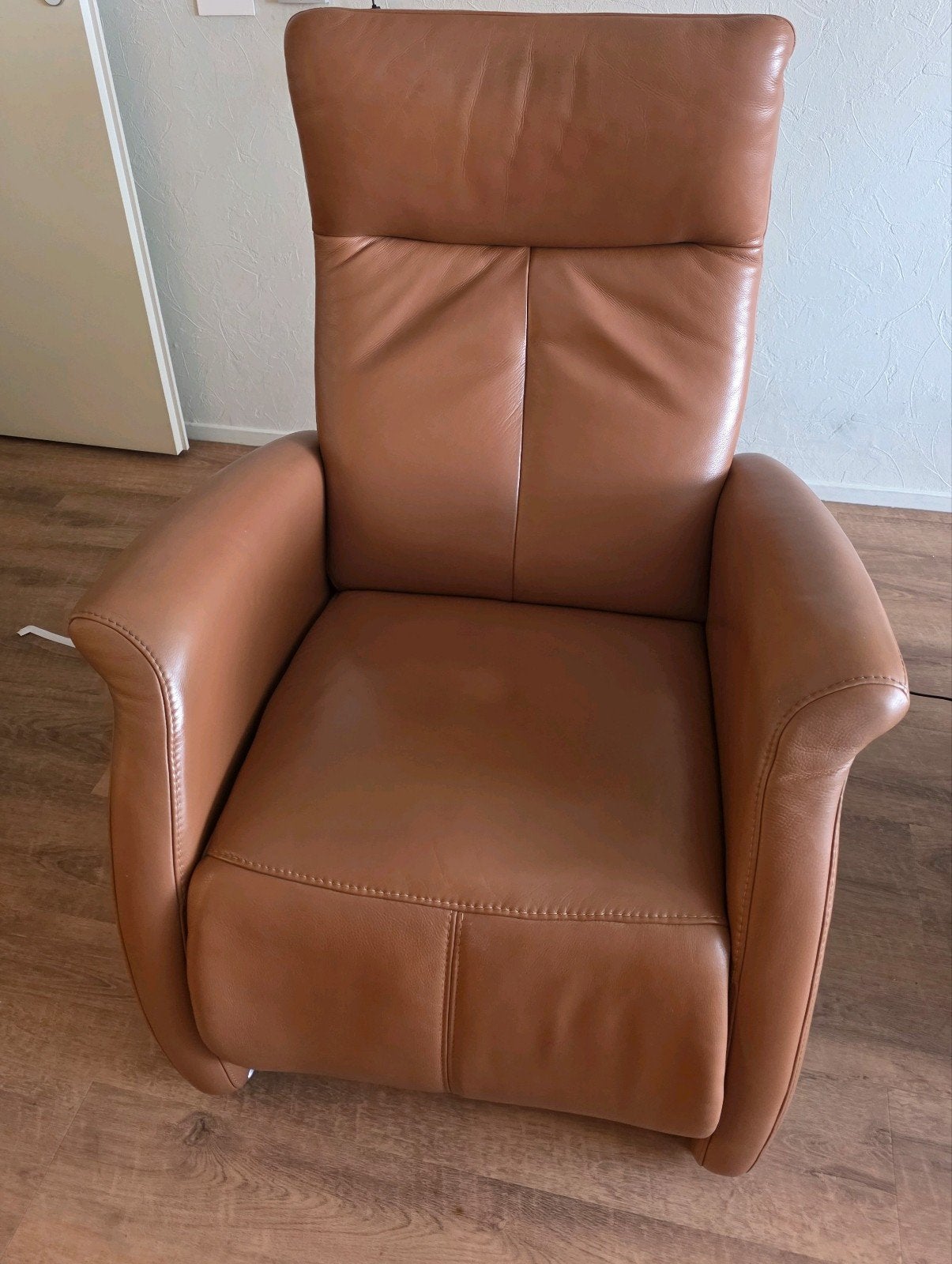 Mooie relax fauteuil bruin / cognac  Uitklapbare relax stoel, Huis en Inrichting, Fauteuils, Ophalen, Gebruikt, 50 tot 75 cm