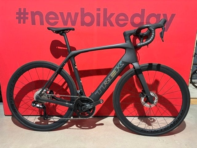 Trek Domane + SLR 7 58 Matte Deep Smoke, Fietsen en Brommers, Fietsen | Racefietsen, Nieuw, Heren, Overige merken, Meer dan 20 versnellingen