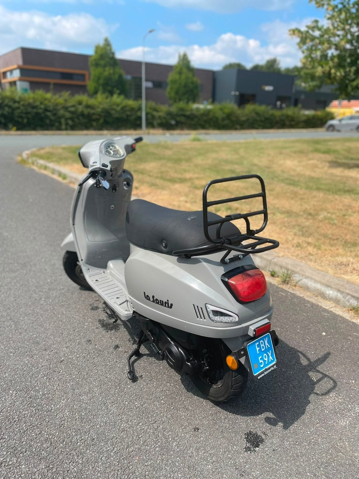 La Souris Sourini RS 2020 RIJDT NIET | Snorscooter | 50cc, Fietsen en Brommers, Ophalen, Zo goed als nieuw, Benzine, Overige merken