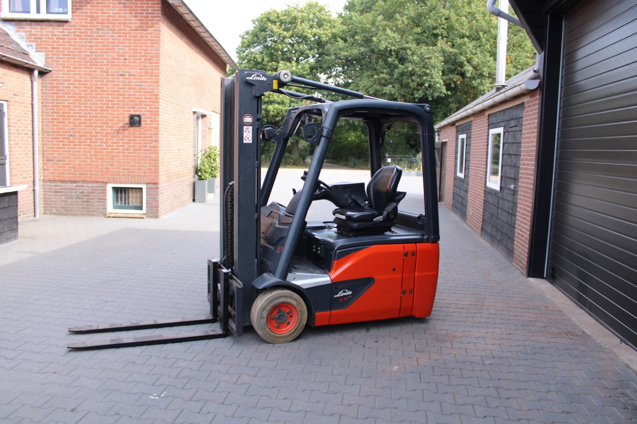 Linde E16 heftruck elektrische triplex sideshift (bj 2017), 1000 tot 2000 kg, Elektrisch, Heftruck, Linde