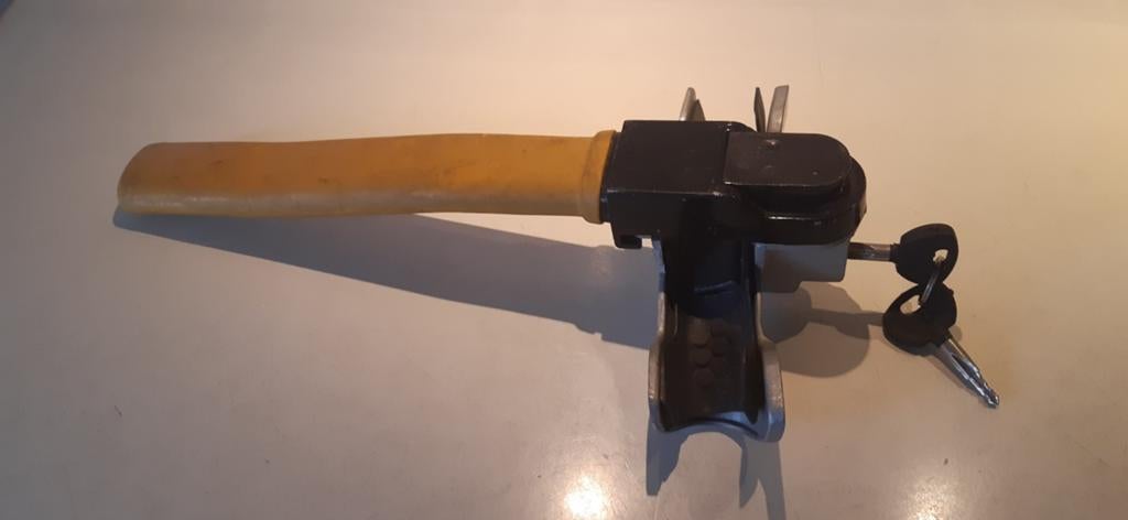 Stuurslot auto, Ophalen