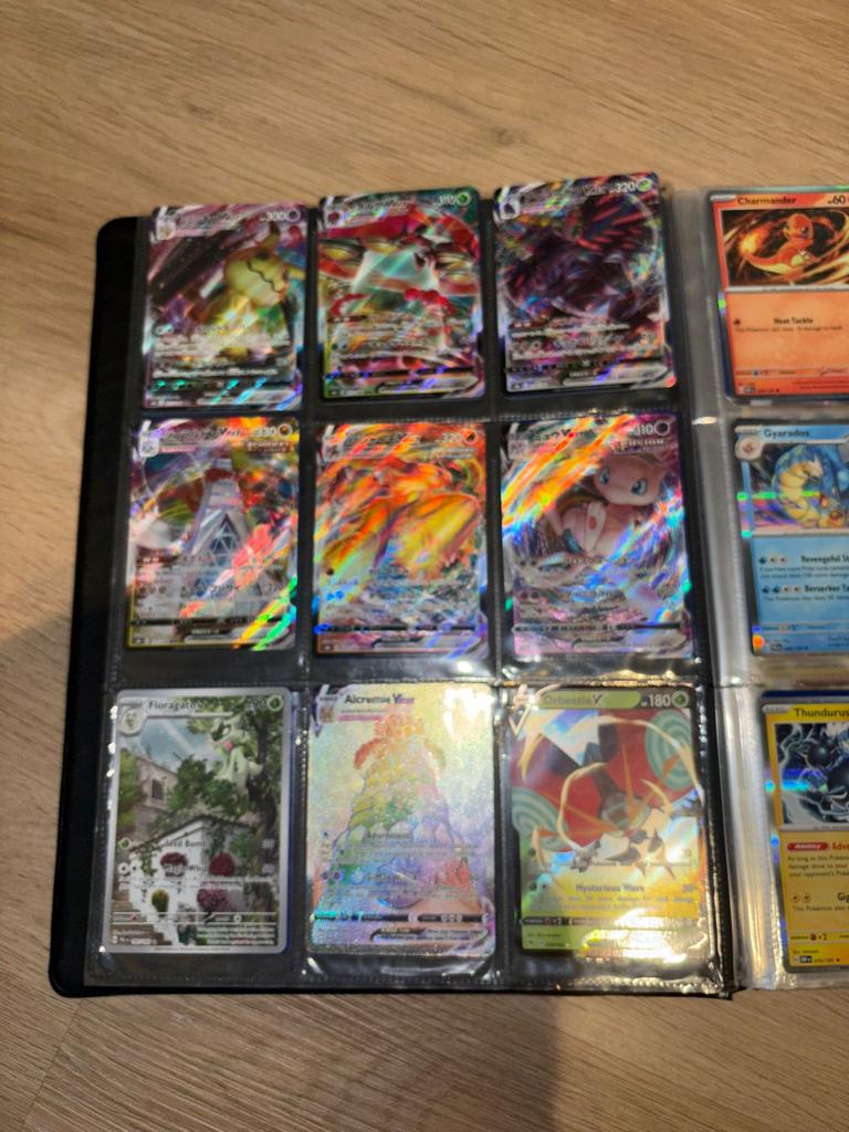 Grote Pokémon kaarten collectie - VMAX, VSTAR, Full Art, Hobby en Vrije tijd, Verzamelkaartspellen | Pokémon, Ophalen of Verzenden