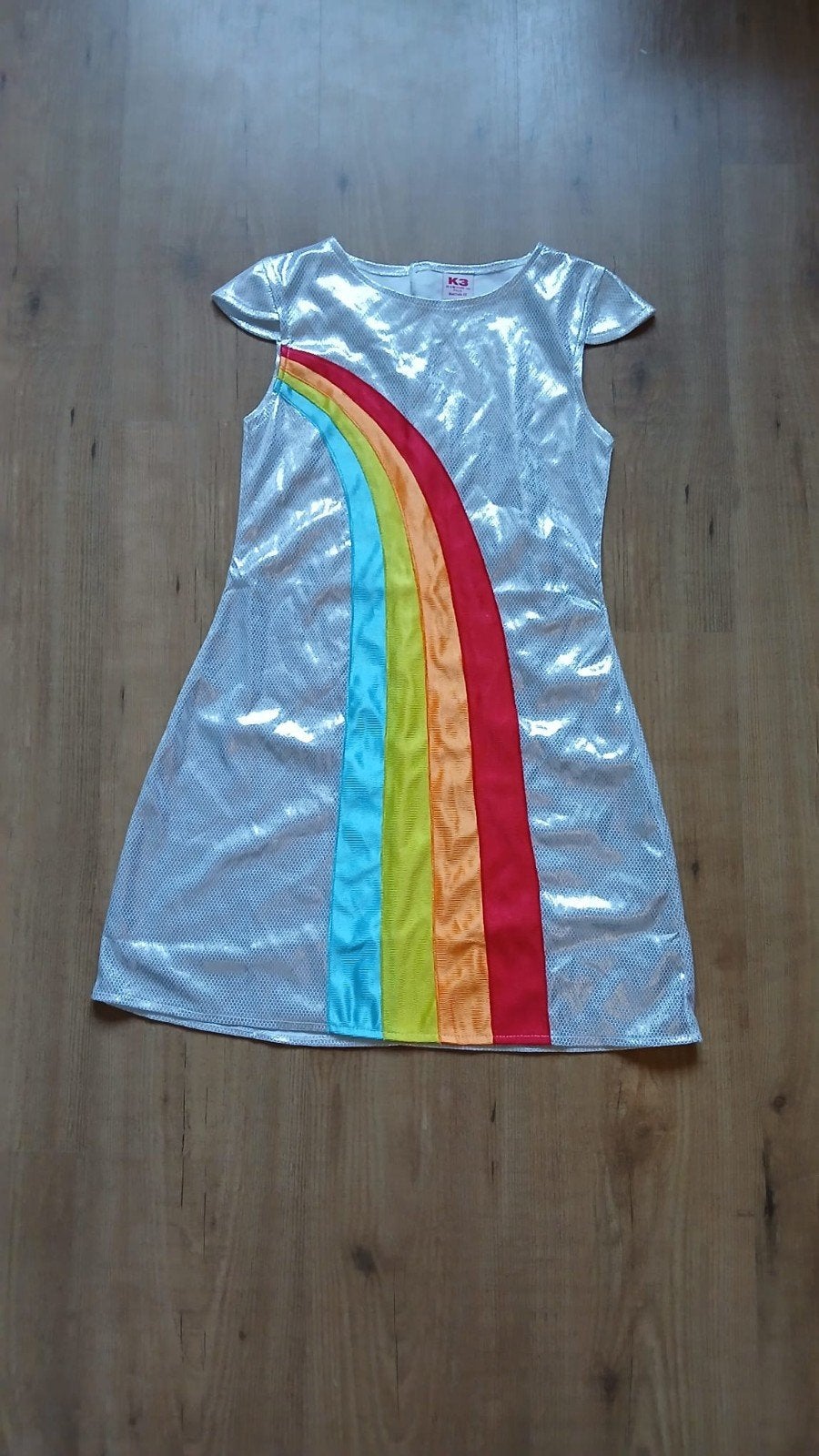 K3 regenboog jurk maat 152, Kinderen en Baby's, Carnavalskleding en Verkleedspullen, Ophalen of Verzenden, Zo goed als nieuw, 146 t/m 152