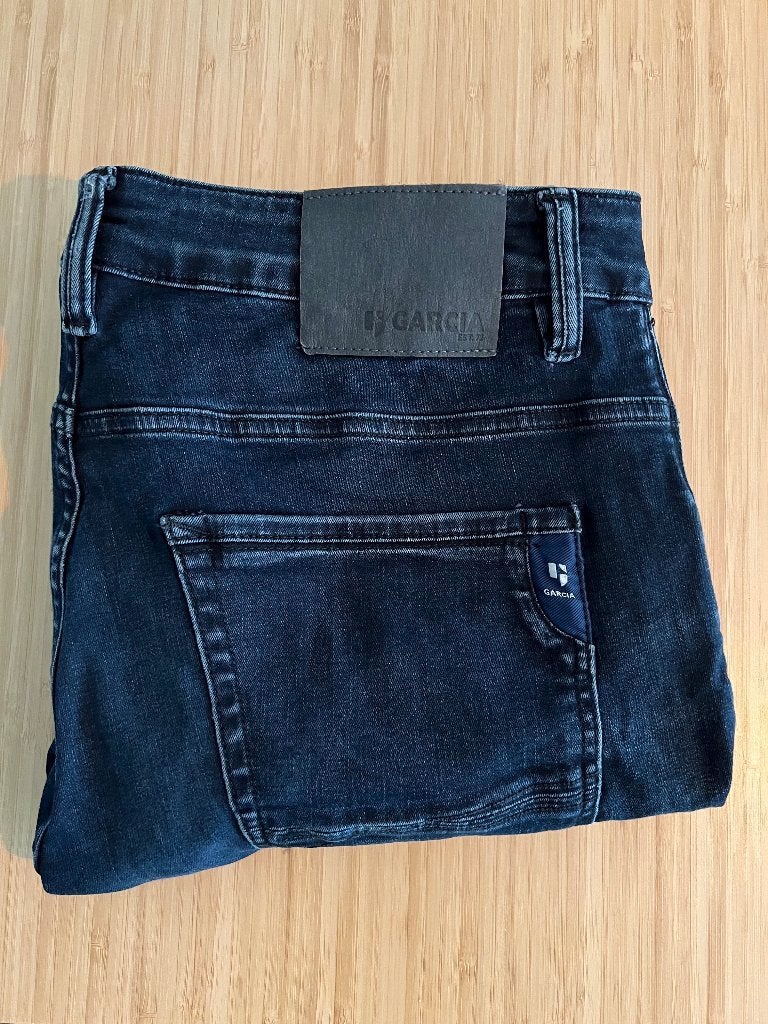 Garcia Tapered Jeans Donkerblauw W33 L34, Kleding | Heren, Blauw, Garcia, Ophalen of Verzenden, W33 - W34 (confectie 48/50)