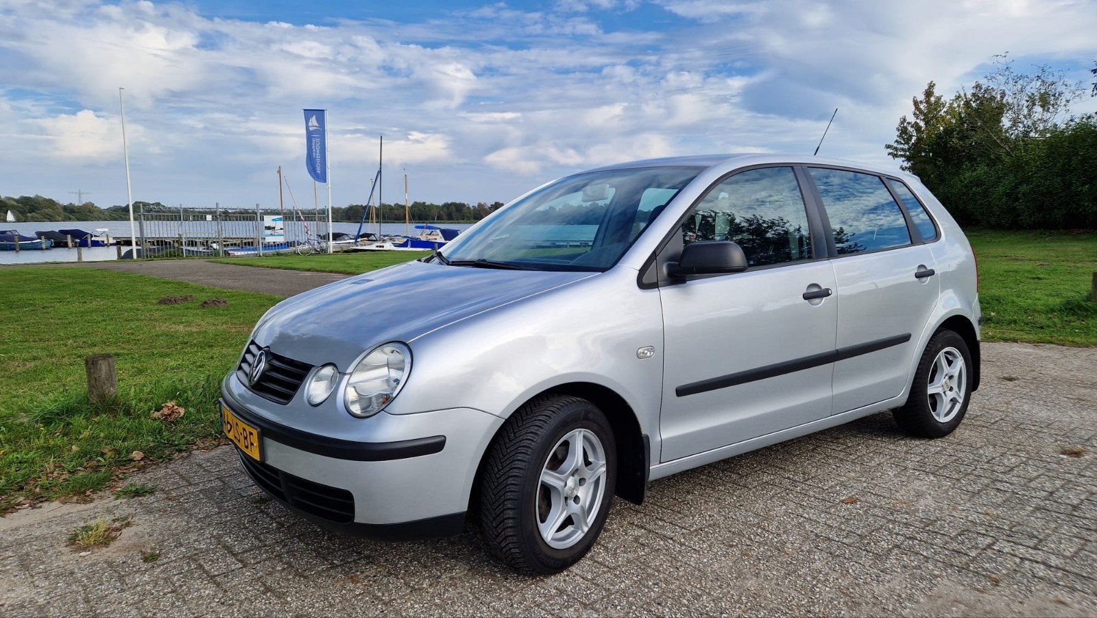 Foto 12 van Volkswagen Polo 1.4 airco, nieuwe APK, lage km stand.