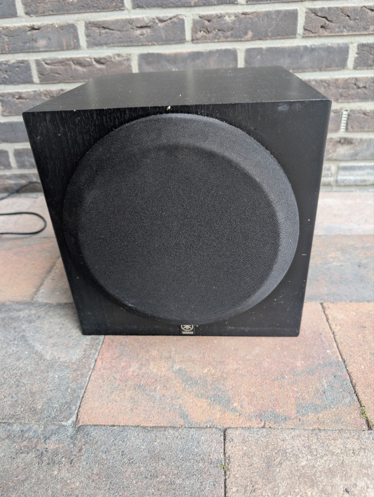 Yamaha subwoofer