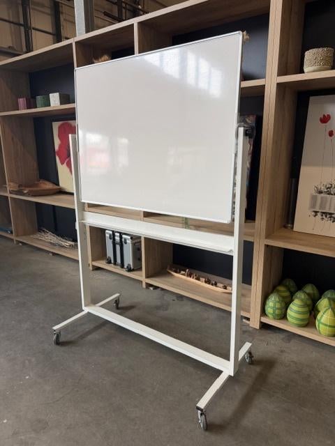 Dubbel magnetisch whiteboard op wielen 132x67xH192 cm, 55st, Ophalen of Verzenden, Mobiel, Gebruikt, Whiteboard