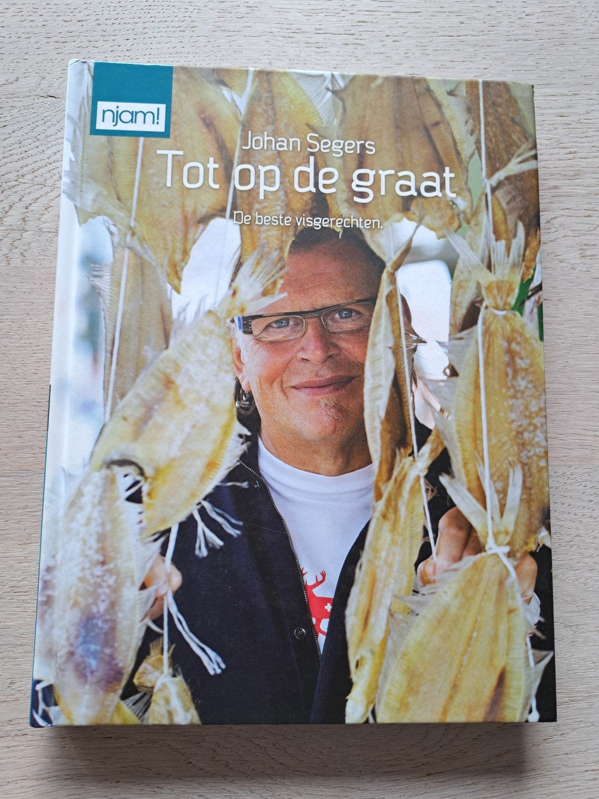 Tot op de graat - Johan Segers, Ophalen of Verzenden, Zo goed als nieuw