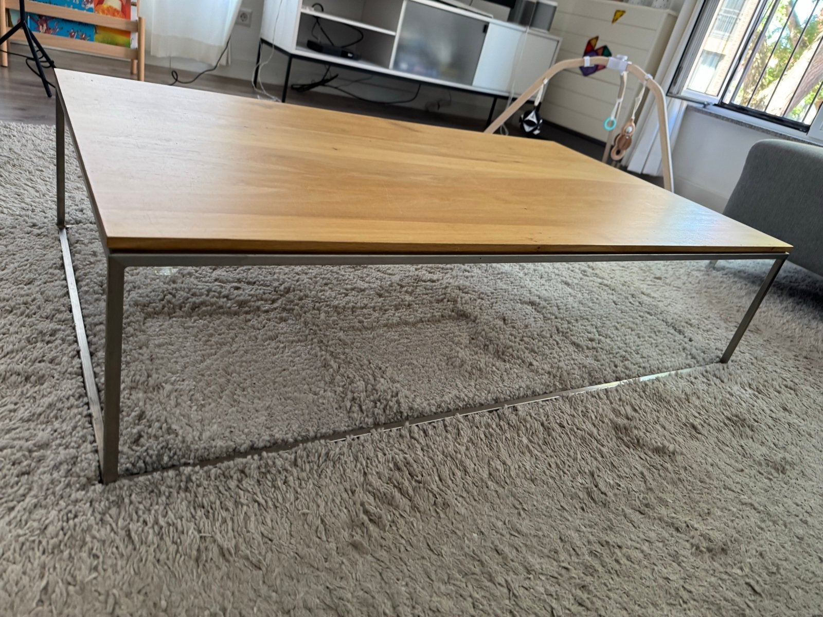 Ethnicraft salontafel in eikenhout en metaal, Ophalen, 100 tot 150 cm, Eikenhout, 50 tot 100 cm