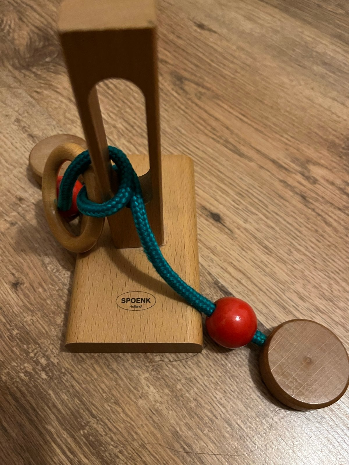 SPOENK Houten Touwpuzzel - Klassiek Breinbreker, Ophalen of Verzenden, Gebruikt