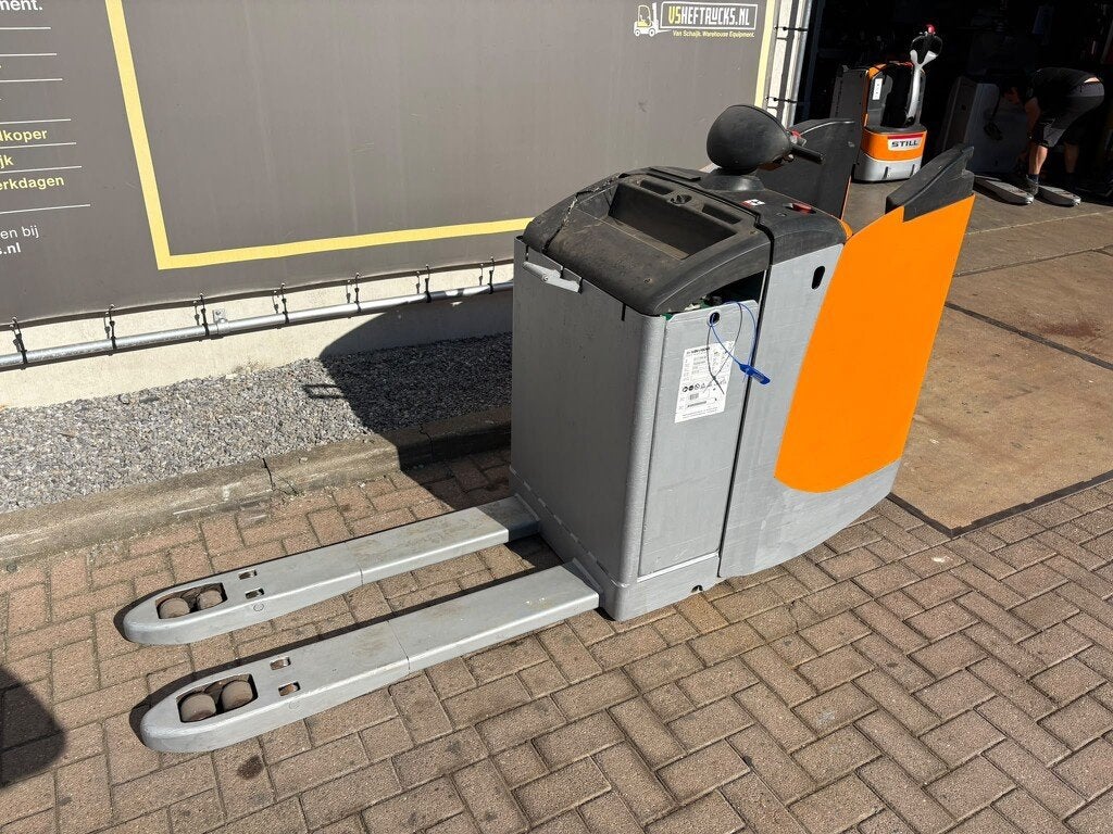 VS-22964 Elektrische meerijdpalletwagen Still EXU-S22, Still, Berzeliusstraße 10
D‑22113  Hamburg, DE, Info@still.de, Palletwagen