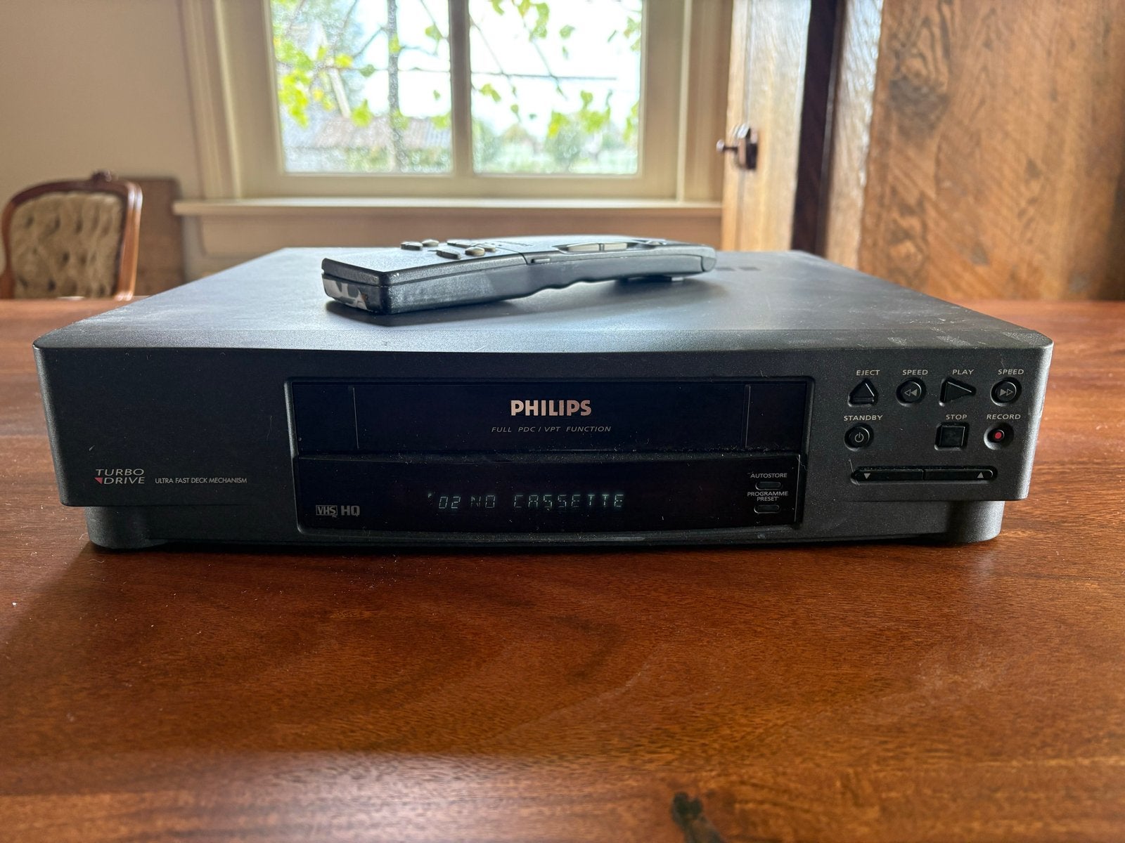 Philips VR243/01 VHS Video Recorder met afstandsbediening, Ophalen of Verzenden, Gebruikt, VHS-speler of -recorder