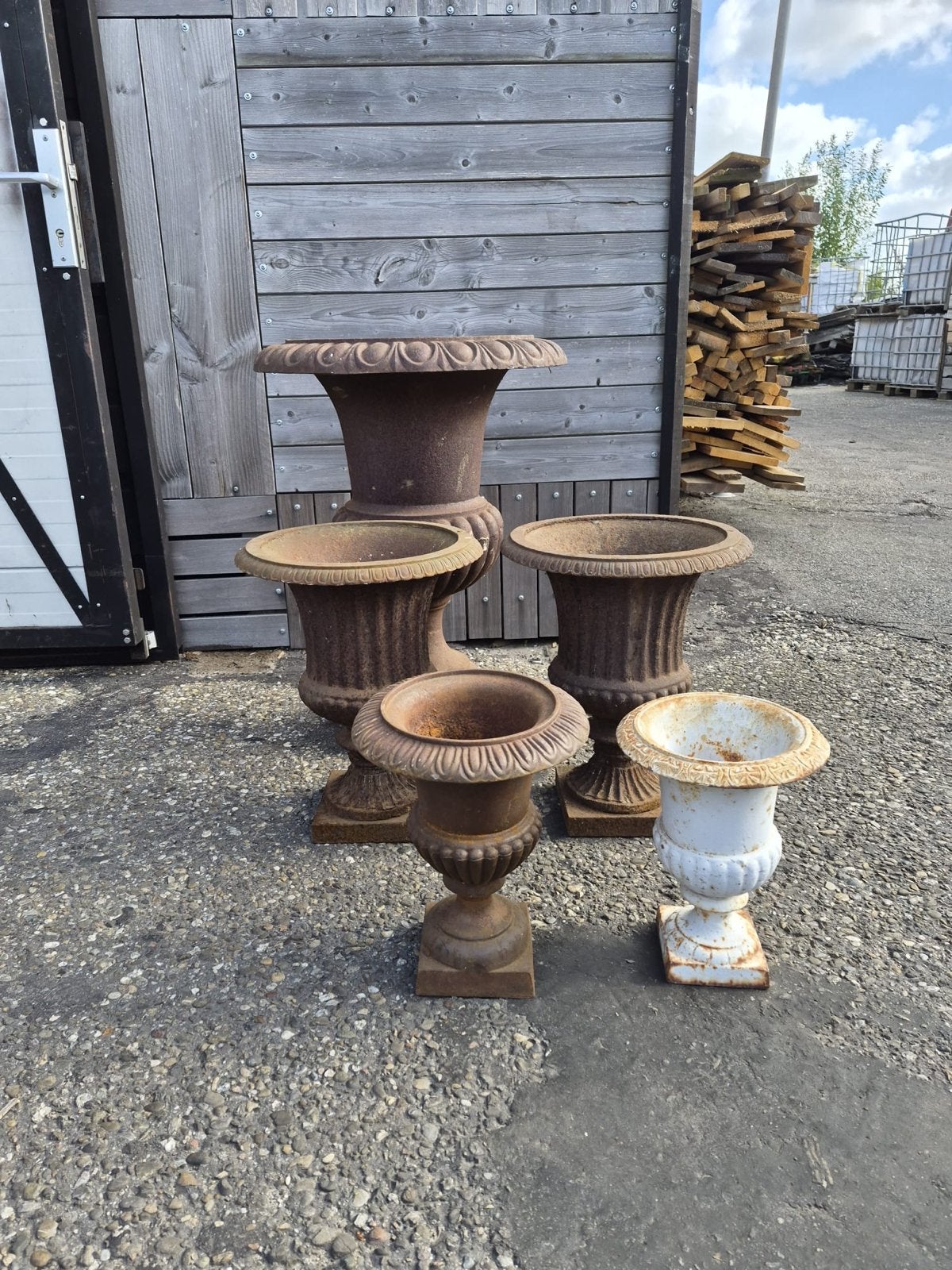 Diverse ijzeren bloempotten - set van 5, Tuin en Terras, Gebruikt, Rvwerkt@gmail.com, Ophalen of Verzenden, RV werkt
