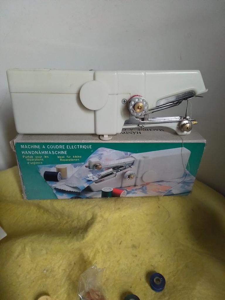 15090) mooie handnaai machine  jaren 70 met beschrijving, Ophalen of Verzenden, Overige stijlen