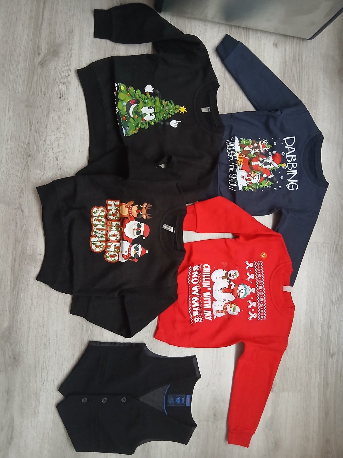 Kerstkleding voor kinderen maat 110/116: truien en onesies, Kinderen en Baby's, Kinderkleding | Overige, Ophalen of Verzenden