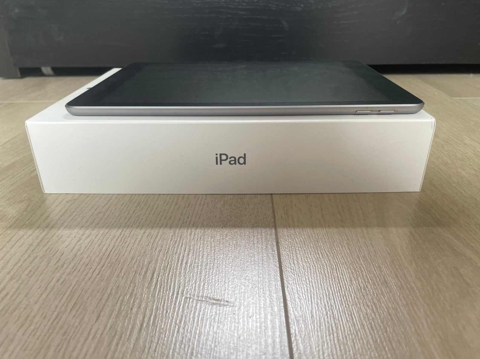 Ipad 6e generatie 32GB - zo goed als nieuw, Computers en Software, Apple iPads, 32 GB, Apple iPad, Zo goed als nieuw, Grijs