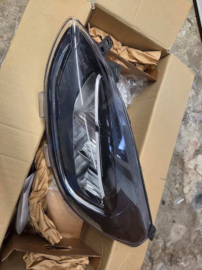 Ford fiesta VII  Koplamp Full LED links, Ophalen of Verzenden, Nieuw, Ford