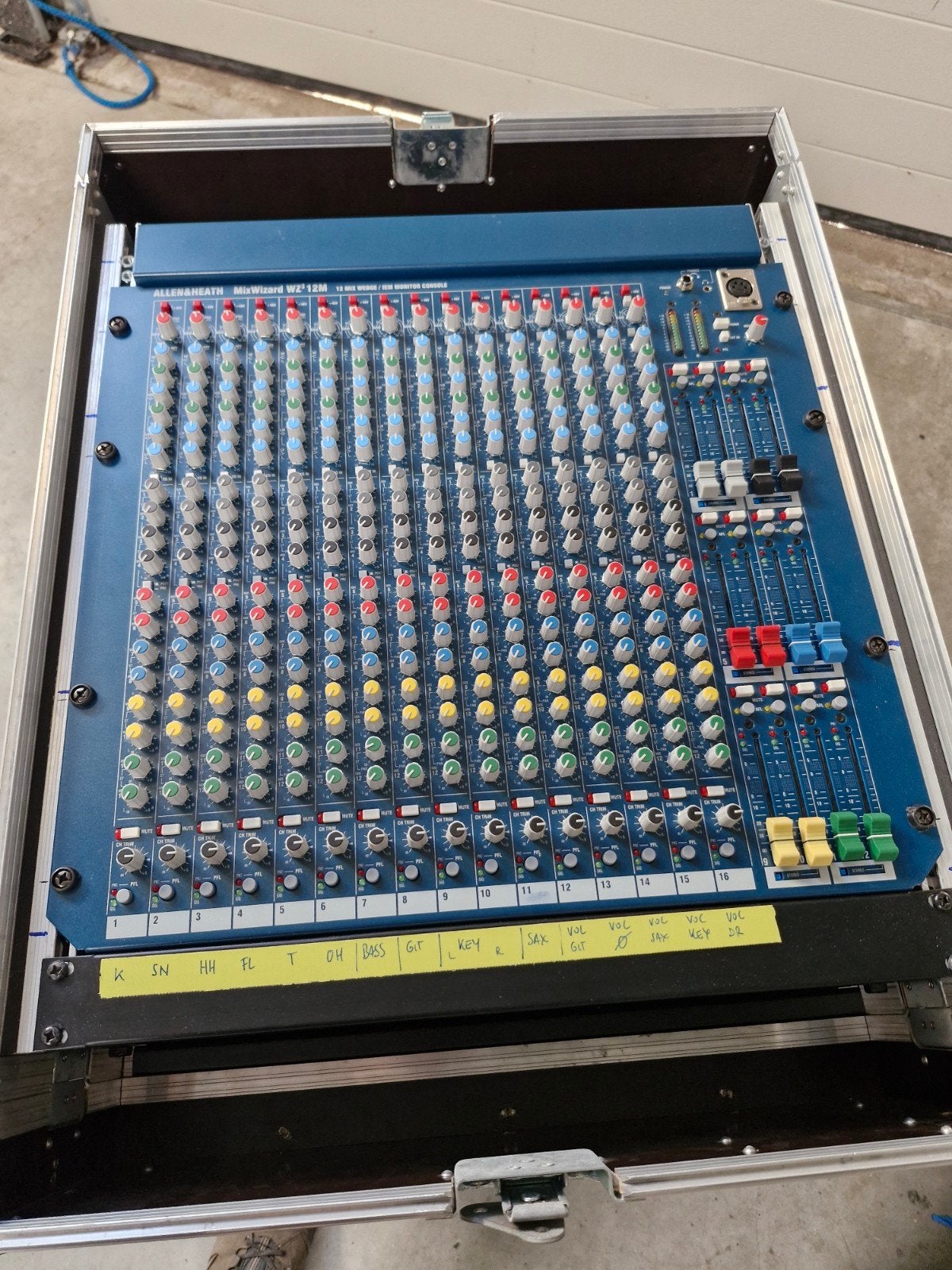 Allen & Heath MixWizard WZ3 12M en EQ rack, Ophalen, Zo goed als nieuw, 20 kanalen of meer