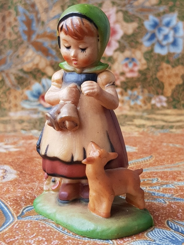Mooi oud vintage beeldje van een meisje met lammetje 10,7 cm, Ophalen of Verzenden