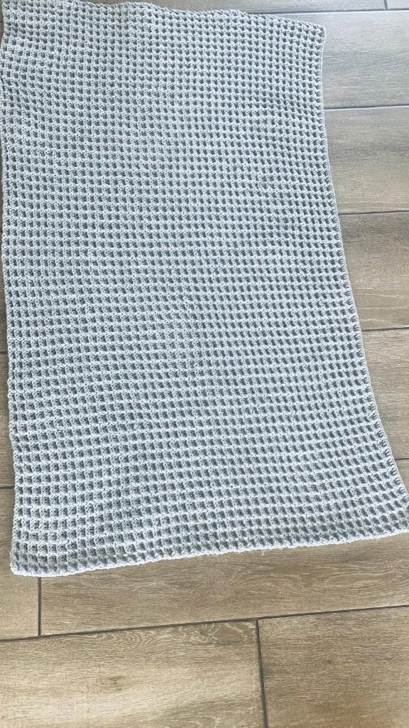 Handgehaakte grijze deken – wafelsteek – 60 x 100 cm, Huis en Inrichting, Acryl, Nieuw, Ophalen of Verzenden, Plaid