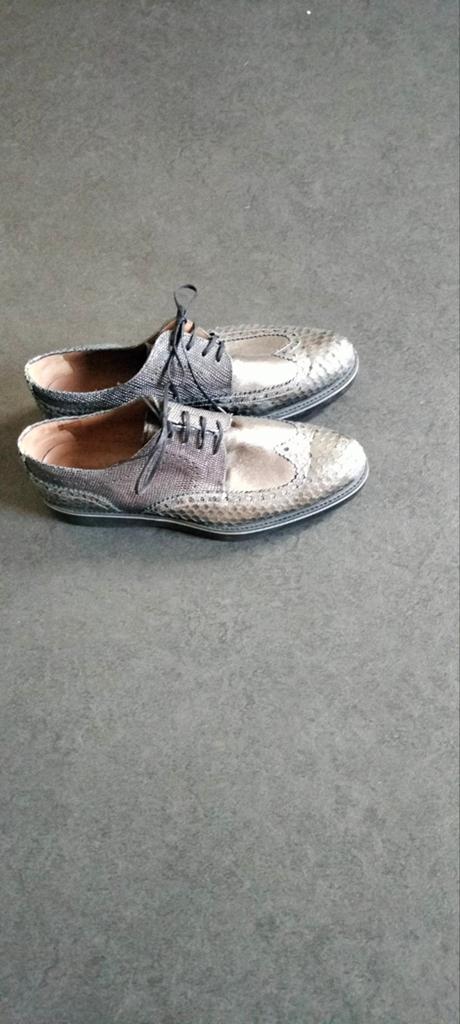 Pertini schoenen maat 41/42 bijna nieuw, Ophalen of Verzenden, Zo goed als nieuw, Overige kleuren, Sneakers of Gympen