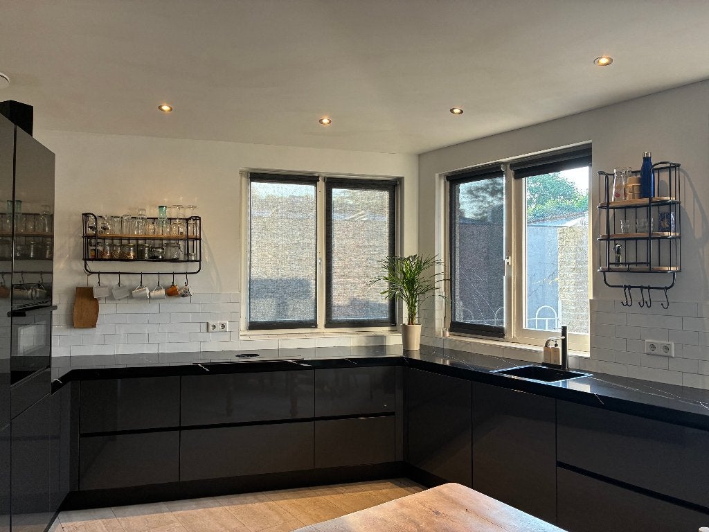 Complete keuken met 4 inbouwapparaten, Ophalen, Overige typen, Zo goed als nieuw, Greeploos
