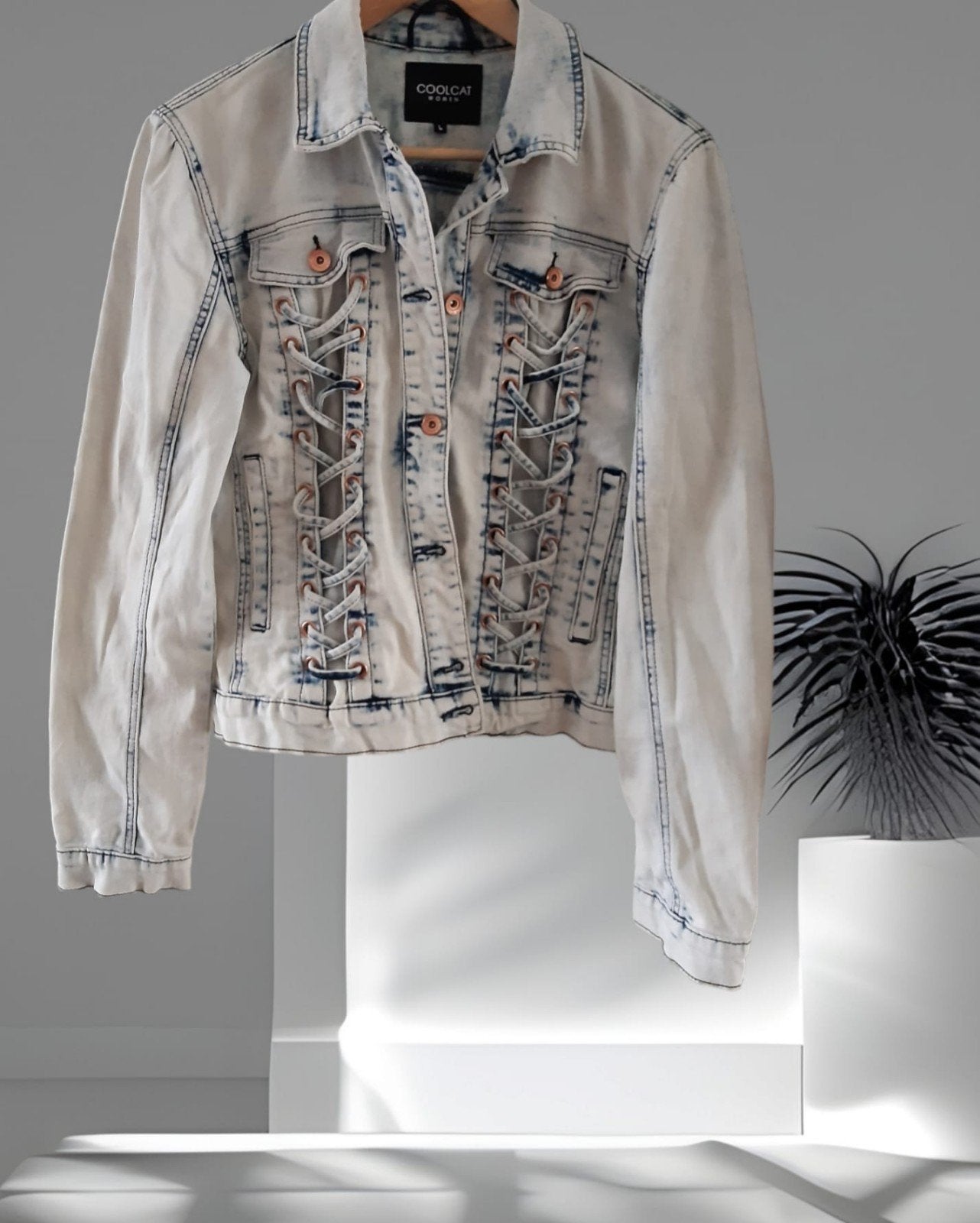Coolcat spijkerjas maat L volgens label
Zie maten, Maat 38/40 (M), Blauw, Ophalen of Verzenden, Zo goed als nieuw