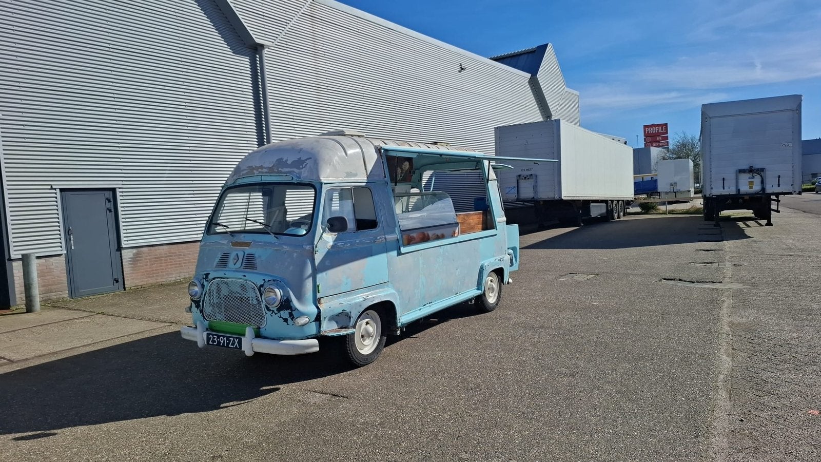 Renault estafette foodtruck / ijs wagen, Ophalen