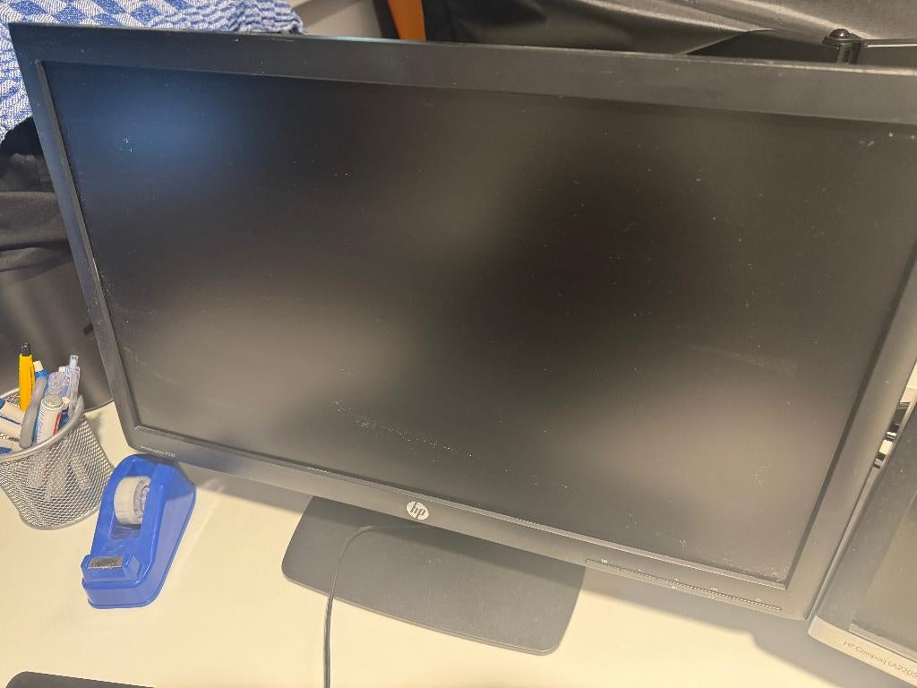 HP ProDisplay P221 22" Monitor  VGA, Ophalen, Hp, Gebruikt, In hoogte verstelbaar