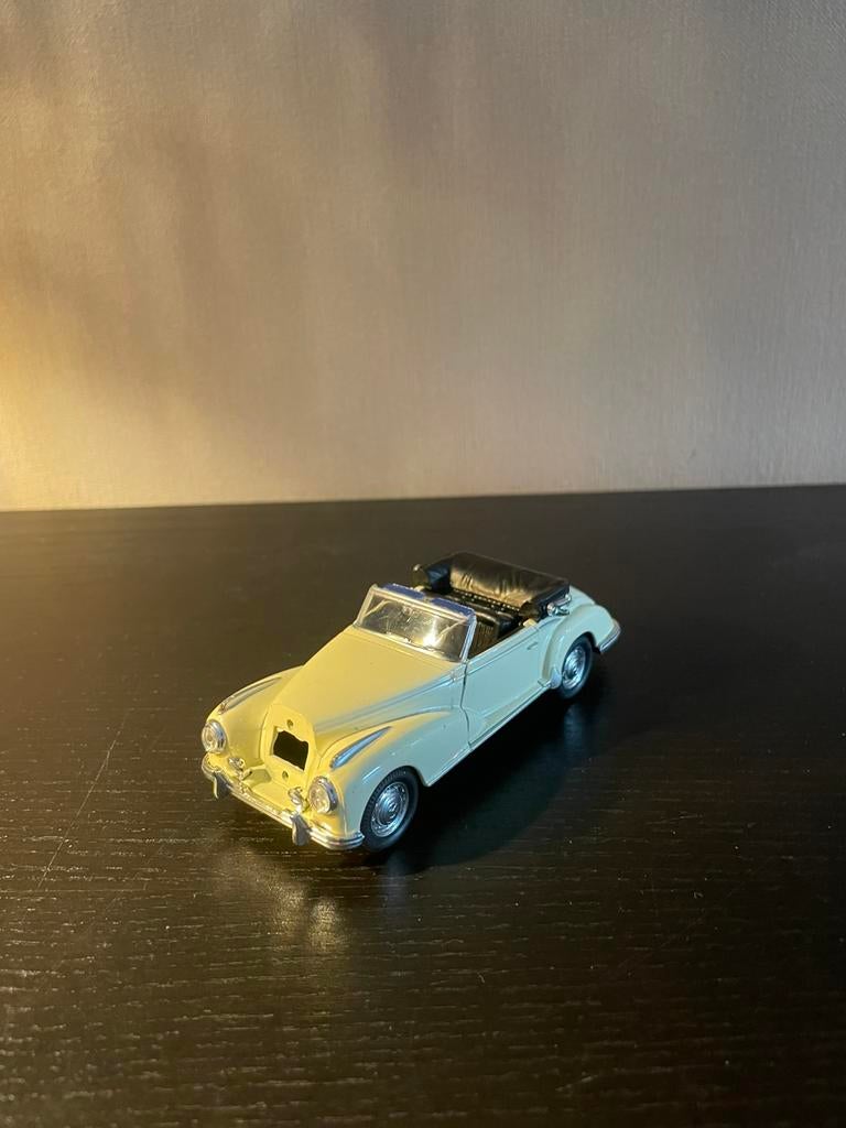 Welly mercedes, Ophalen of Verzenden, Zo goed als nieuw, Auto, Overige merken